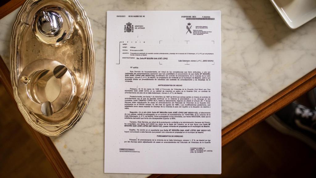 El oficio de desalojo que ha recibido Begoña San José.