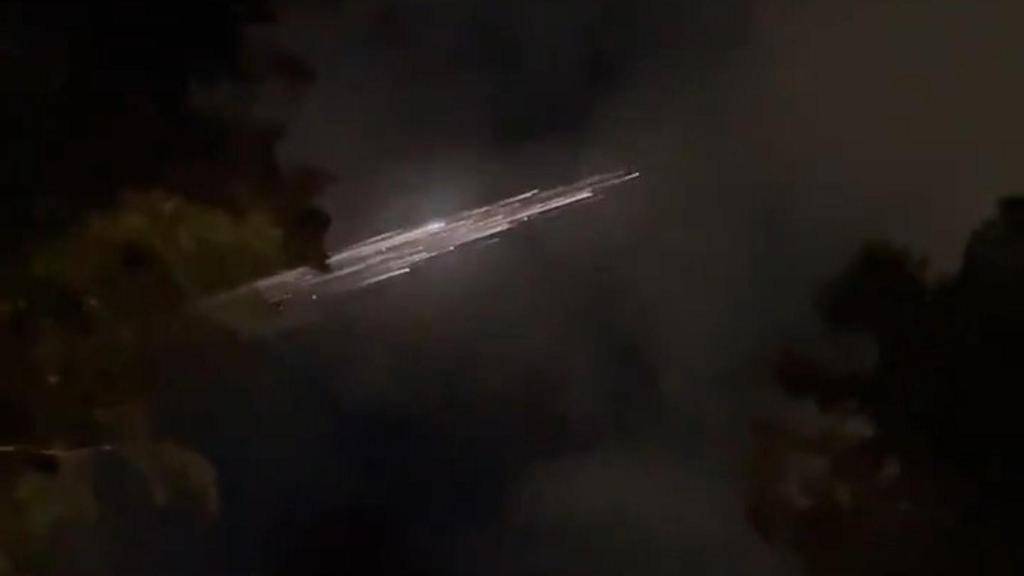 Trozos de un cohete de SpaceX caen a la Tierra