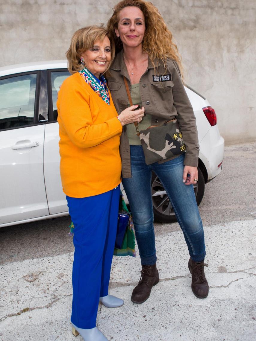 María Teresa Campos y Rocío Carrasco, en las calles de Madrid, en 2018.