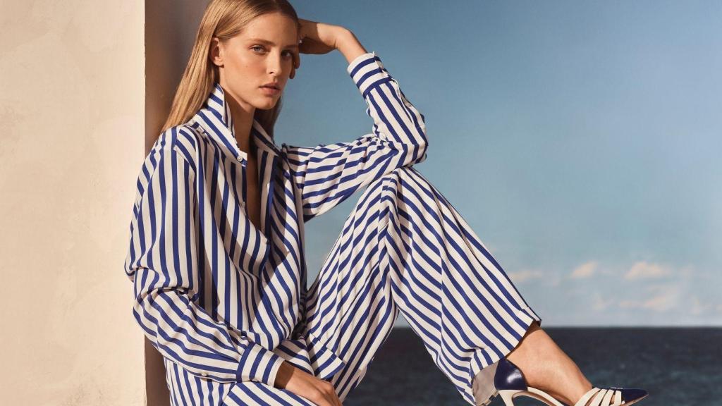La colección de primavera de Ralph Lauren está ideada bajo tonalidades azuladas y diseños marinos.