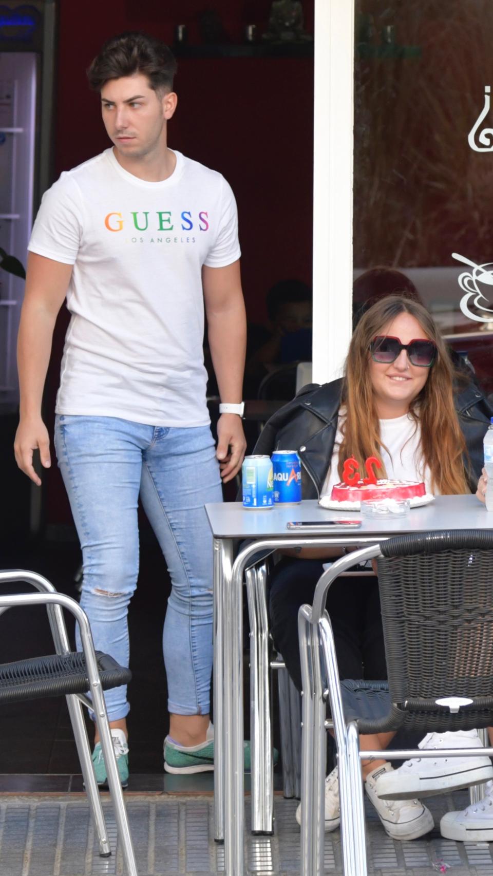 Manuel Bedman junto a Rocío Flores.