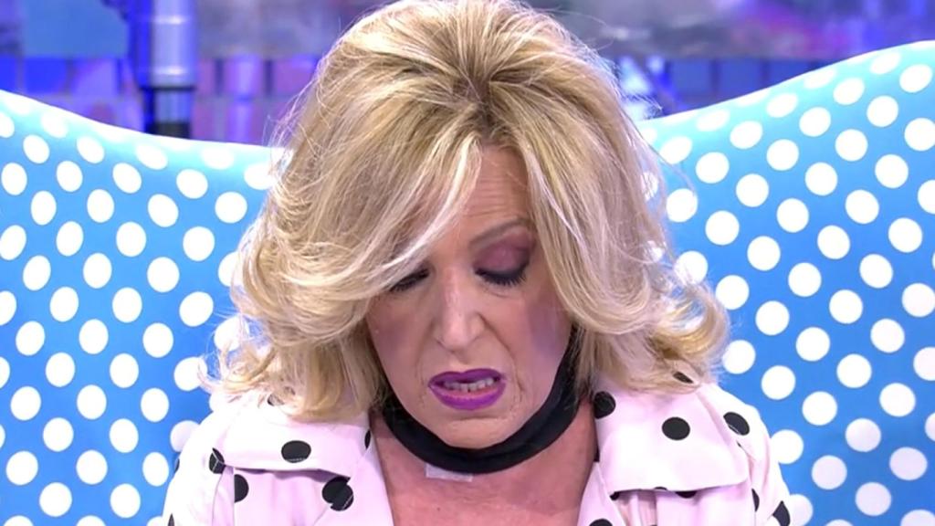 Lydia Lozano, rota en llanto, en su vuelta a 'Sálvame' tras la muerte de su hermano.