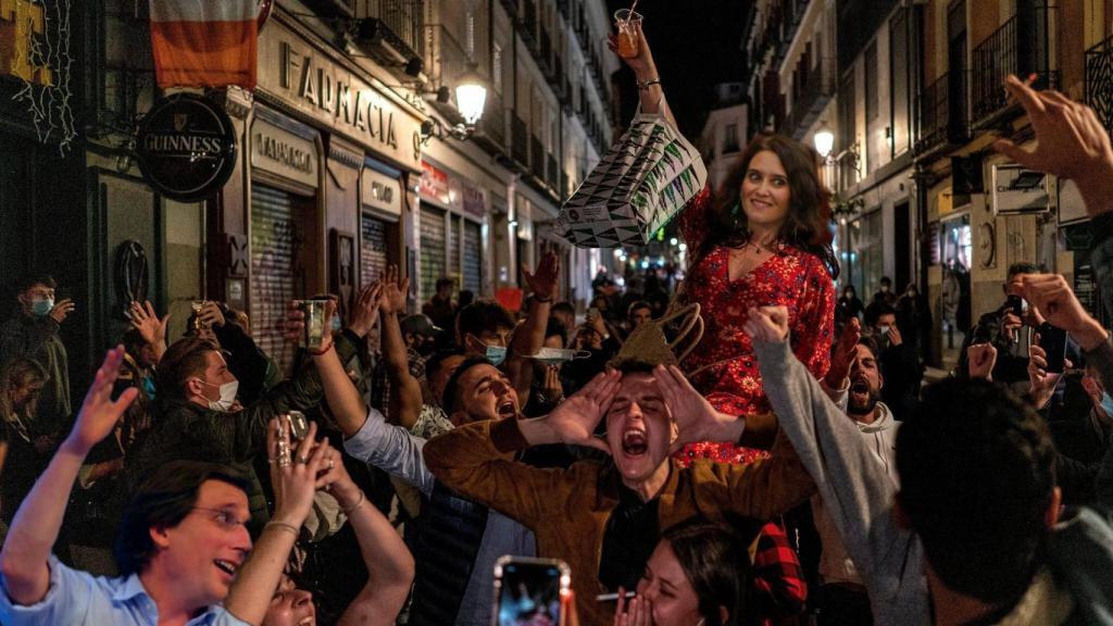 Uno de los 'memes' que ha inspirado la icónica imagen.