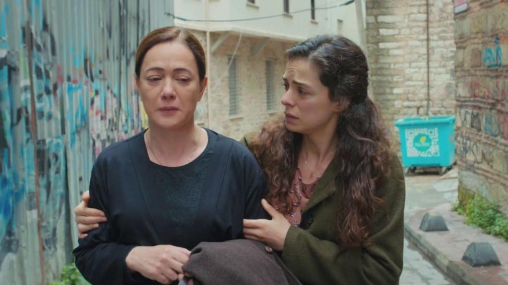 ‘Mujer’ sigue liderando con comodidad frente a ‘Love is in the air’