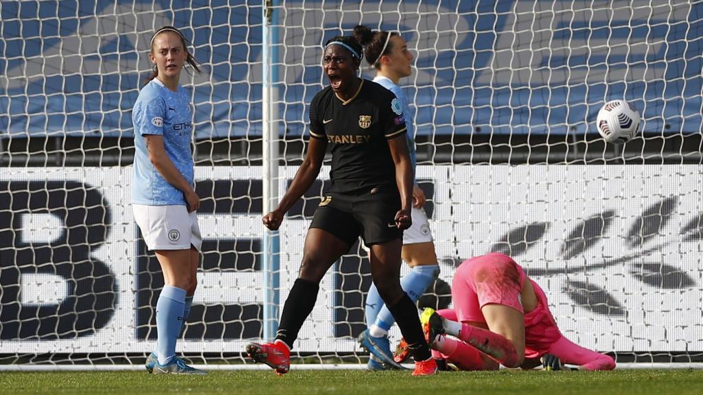 Asisat Oshoala celebra el gol del Barcelona Femenino en la Women's Champions League