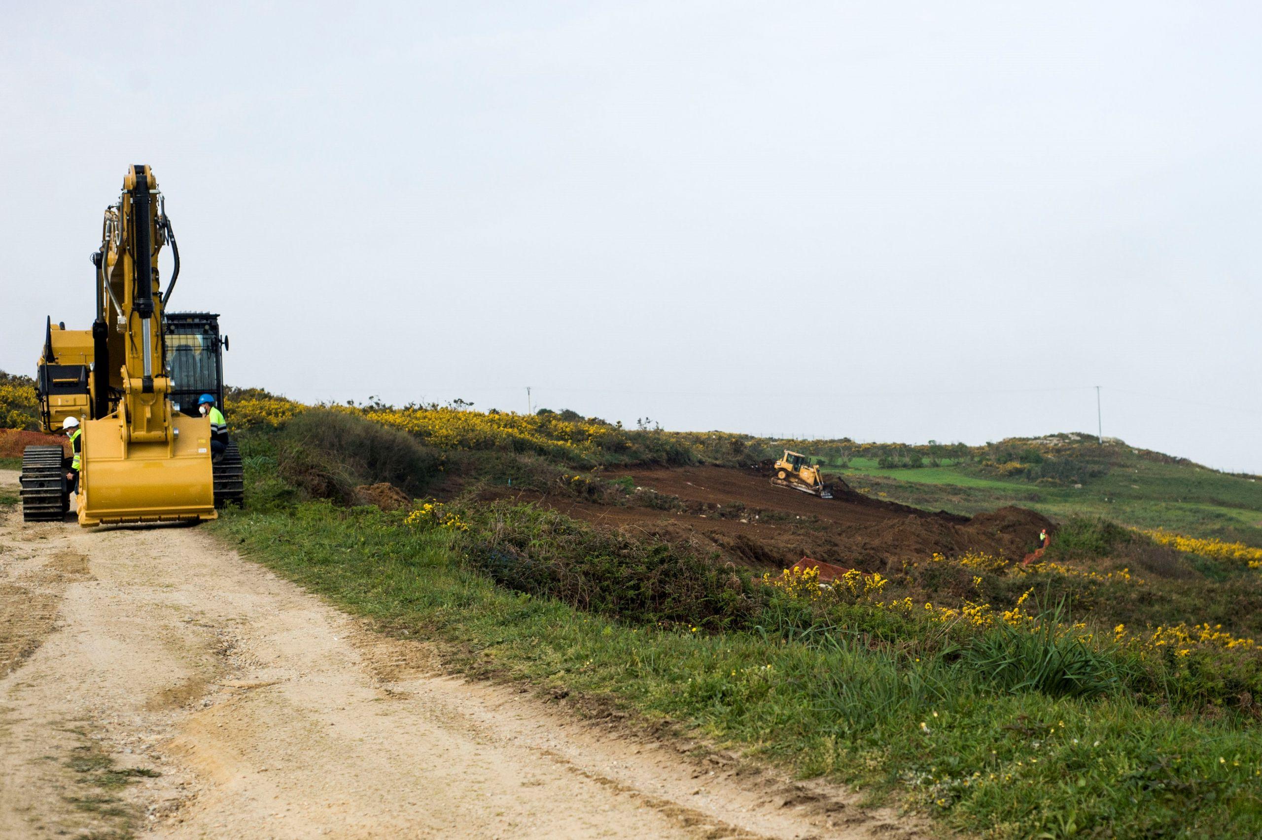 Los primeros trabajos para la construcción del poliducto (Repsol).