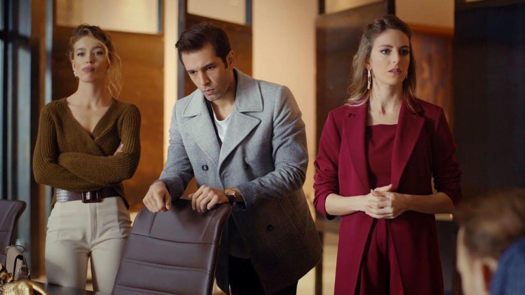 Telecinco sorprende con la emisión de un capitulo especial de 'Love is in the air'