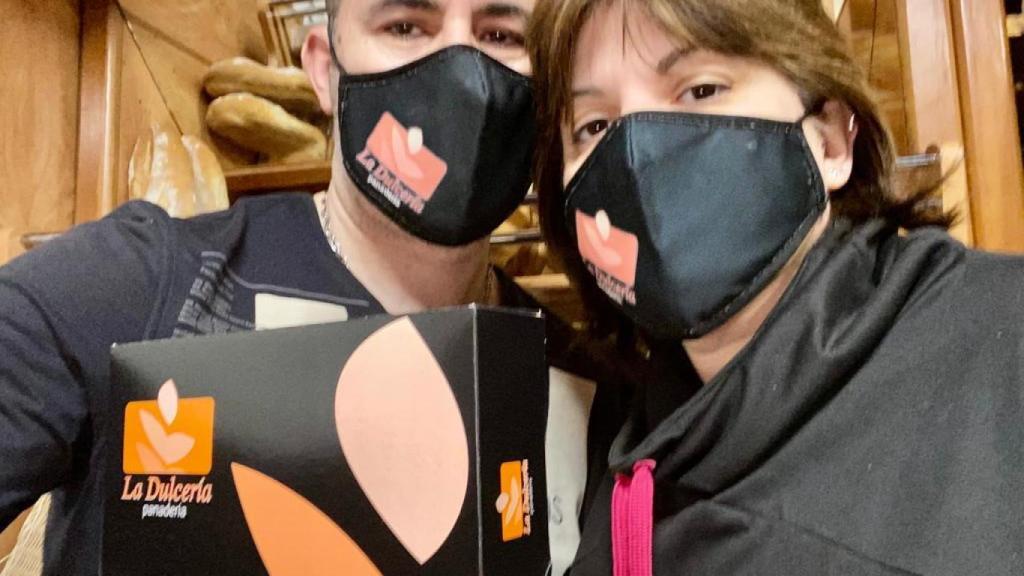 Rubén y su mujer, dueños de La Dulcería Morata.