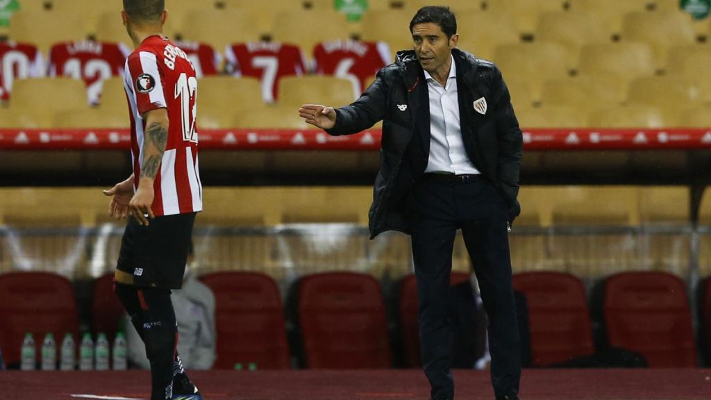 Marcelino García Toral, dando instrucciones a sus jugadores durante la final