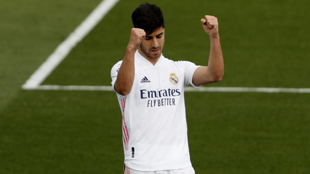 Marco Asensio celebra su gol al Eibar