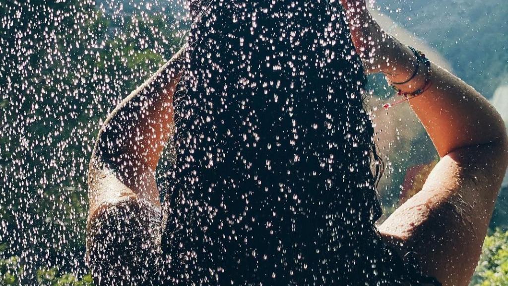 Para cuidar el cuero cabelludo es esencial lavar el pelo siempre que sea necesario.