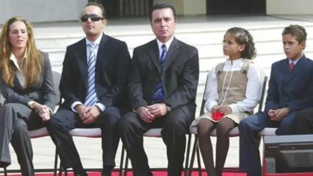 Rocío y Fidel, junto a Ortega Cano y sus hijos, Gloria Camila y José Fernando.
