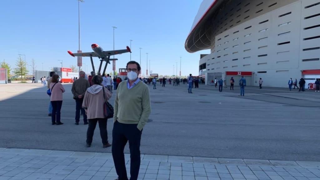 Antonio Garamendi en la imagen que ha colgado en Twitter en Wanda.