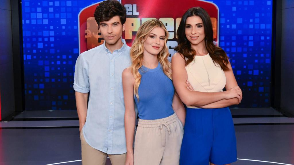 Aitor Ferrón, Arianna Aragón y Paula Gómez, azafatos de 'El precio justo' en Telecinco.