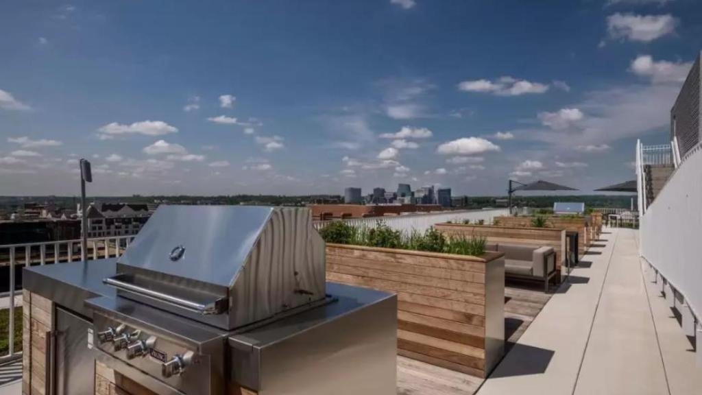 Área para hacer barbacoas, en el piso de Kamala Harris en Wahington.