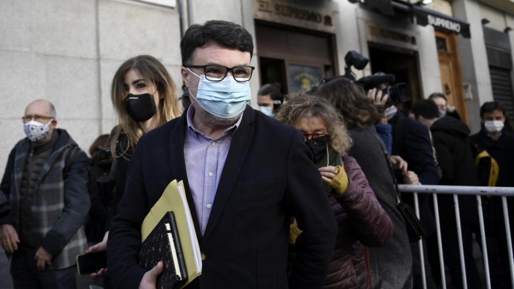 El dirigente de ERC Joan Josep Nuet a las puertas del Tribunal Supremo.