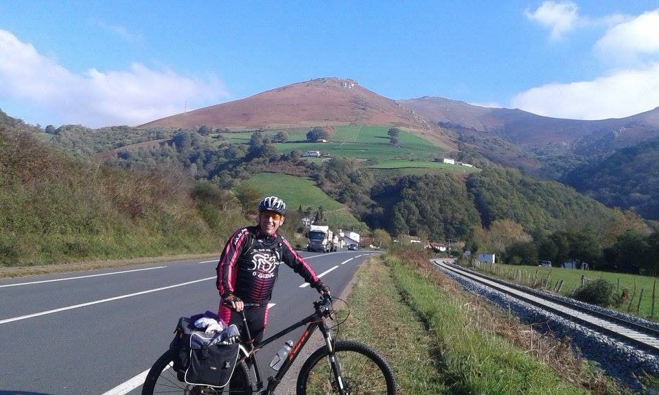 Pichi en el inicio del Camino Francés en 2015. Foto: Cedida