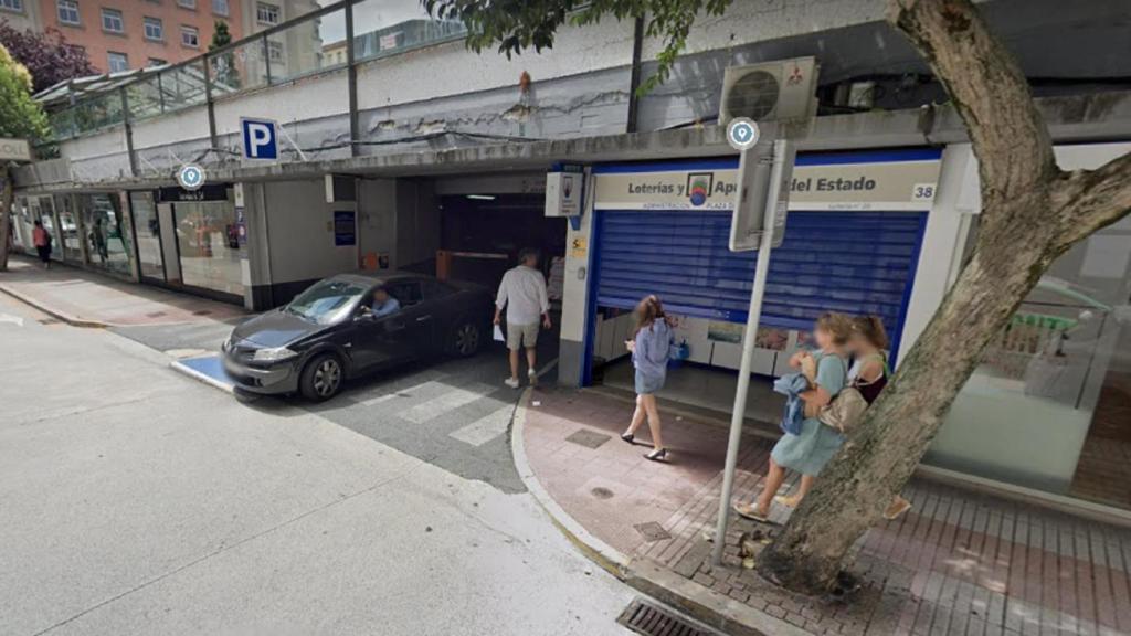 La Administración de Loterías de la plaza de Vigo.