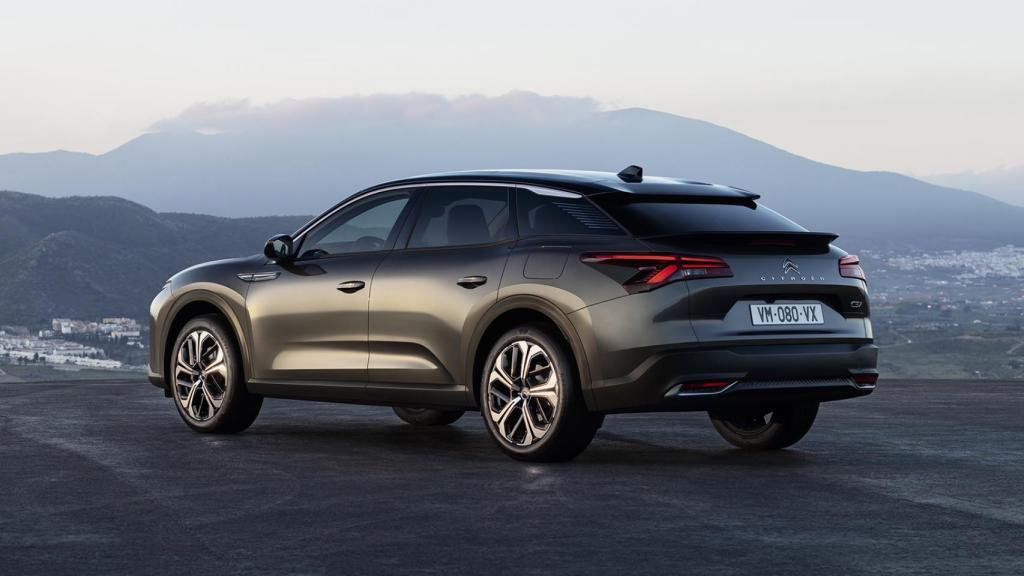 El nuevo Citroën C5 de 2021 mezcla características de berlina con el familiar.