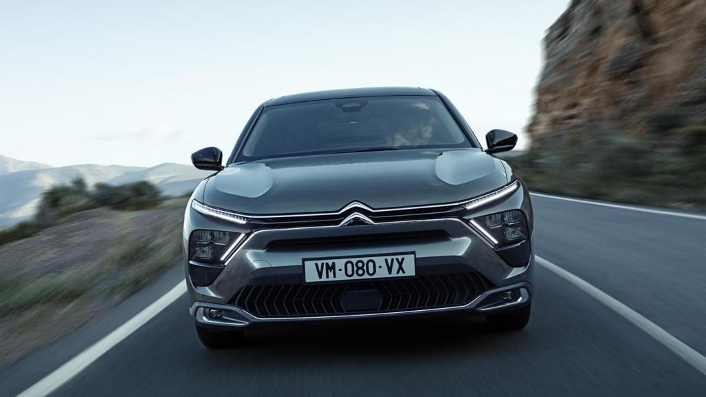 Este modelo destaca por el espacio en las plazas traseras y por el amplio maletero.