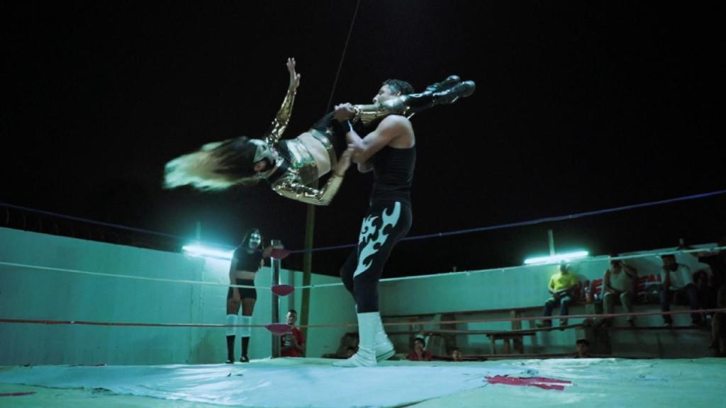 Baby Star en plena lucha libre.