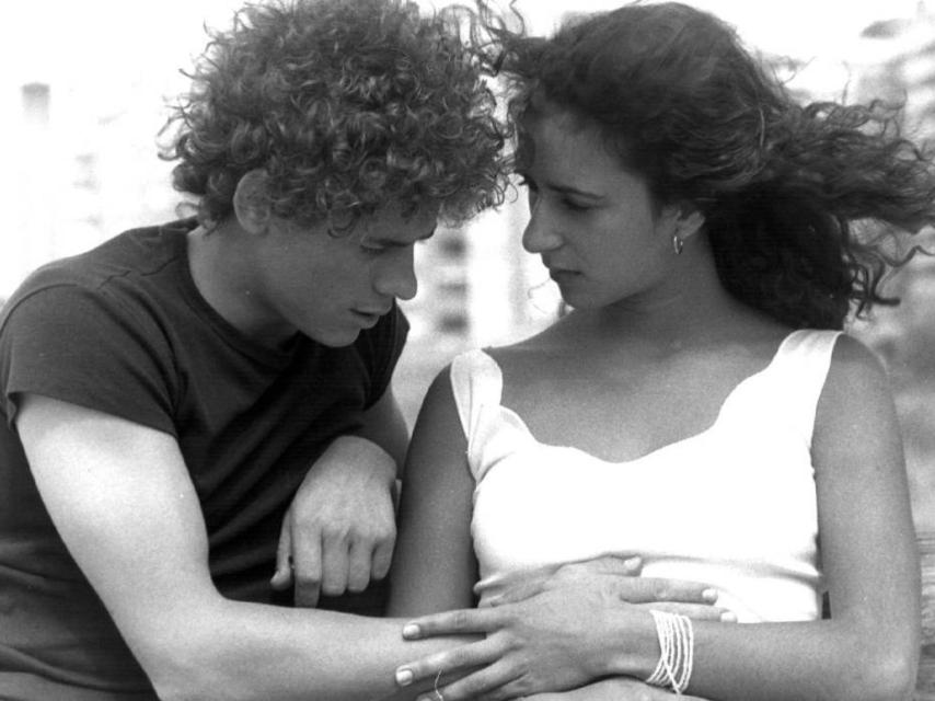 Manzano y Rosario Flores en Colegas.