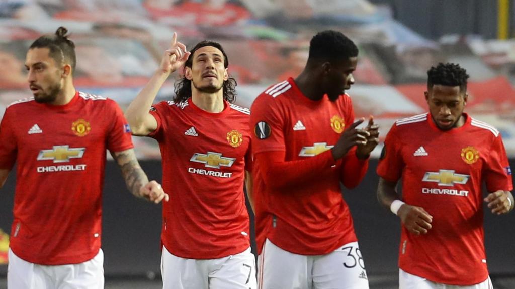 Cavani celebra su gol con el Manchester United ante el Granada