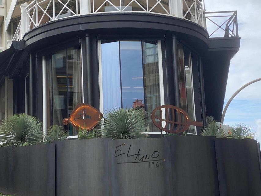 Fachada del restaurante Elkano.