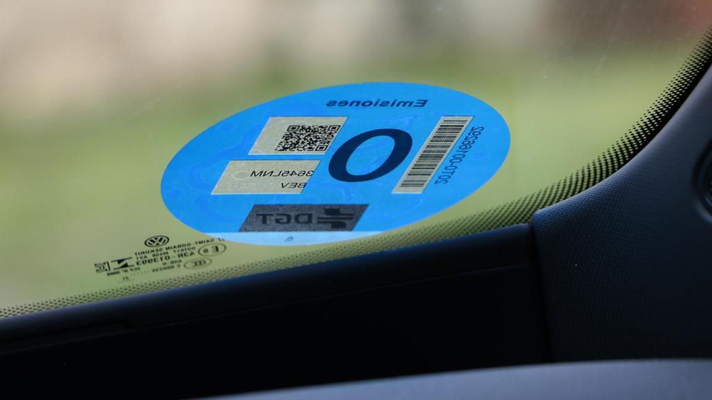 Etiqueta CERO de la DGT.