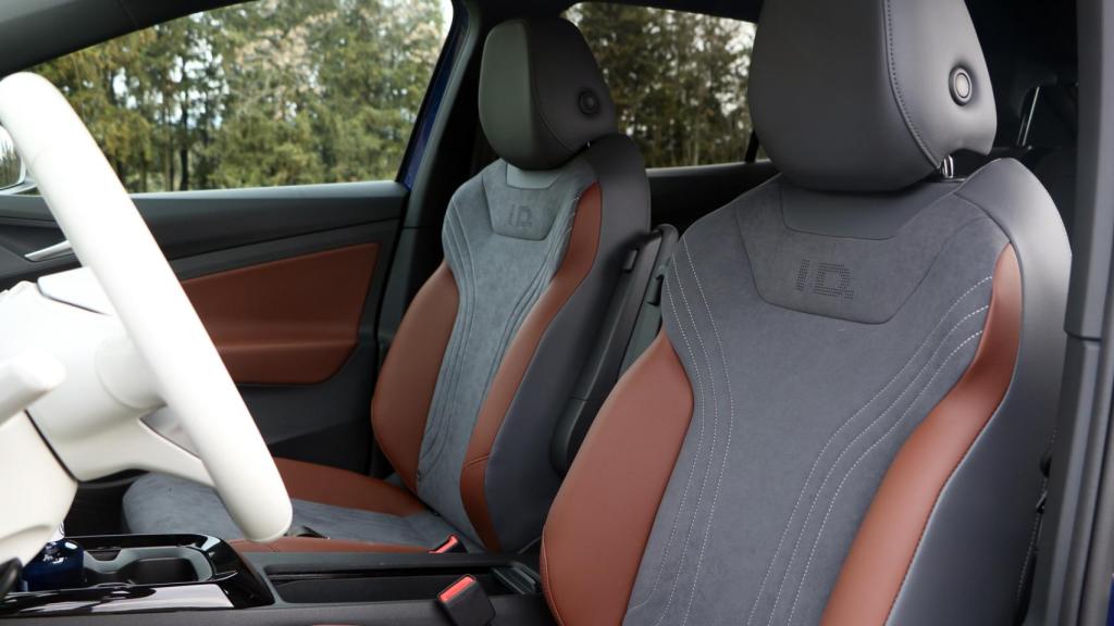 Asientos delanteros.