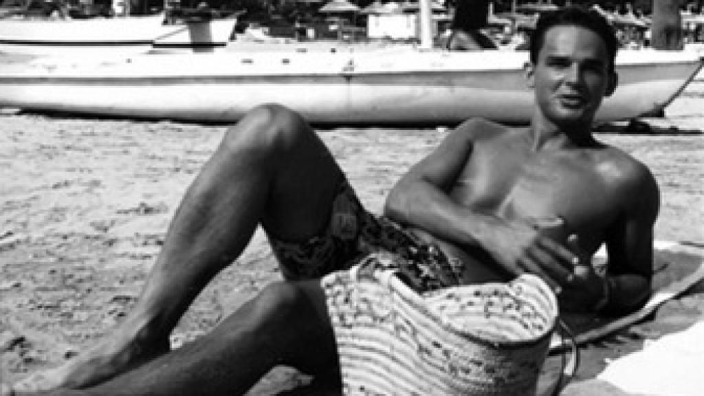 Loic Veillard en una playa de Benicasim en 1987, extraída del libro 'Macarras Interseculares'.