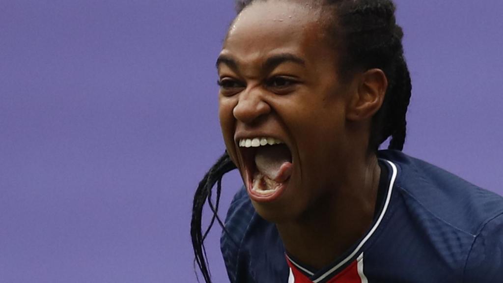 Marie-Antoinette Katoto celebra un gol del PSG ante en la Women's Champions League