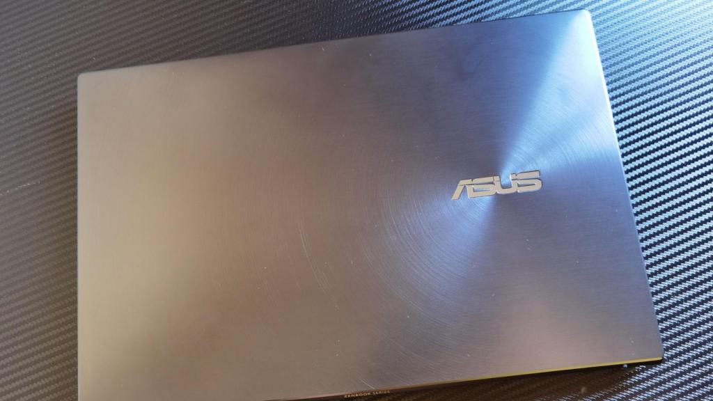 ASUS ZenBook 13 OLED