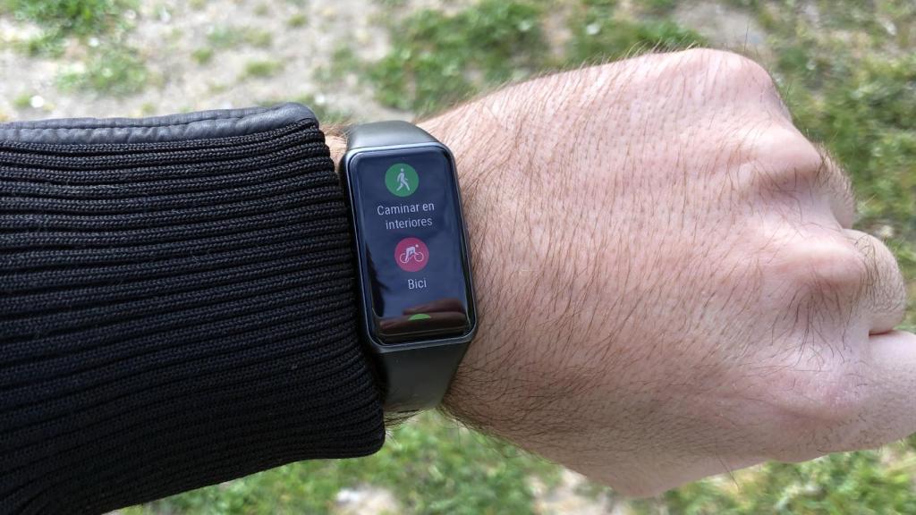 La Huawei Band 6 es capaz de medir diferentes actividades deportivas.