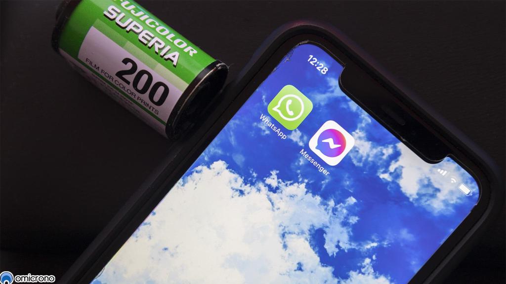 Aplicaciones de Messenger y WhatsApp juntas.