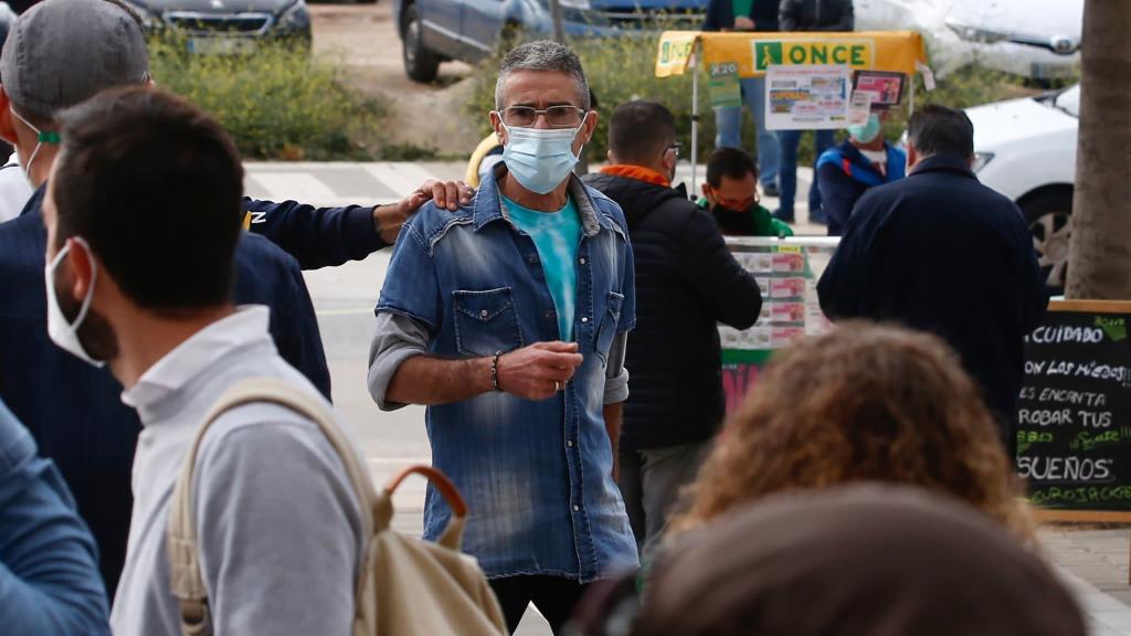 Francisco M., el presunto agresor de Isa Ruiz, a su llegada a la Audiencia de Málaga, este lunes.