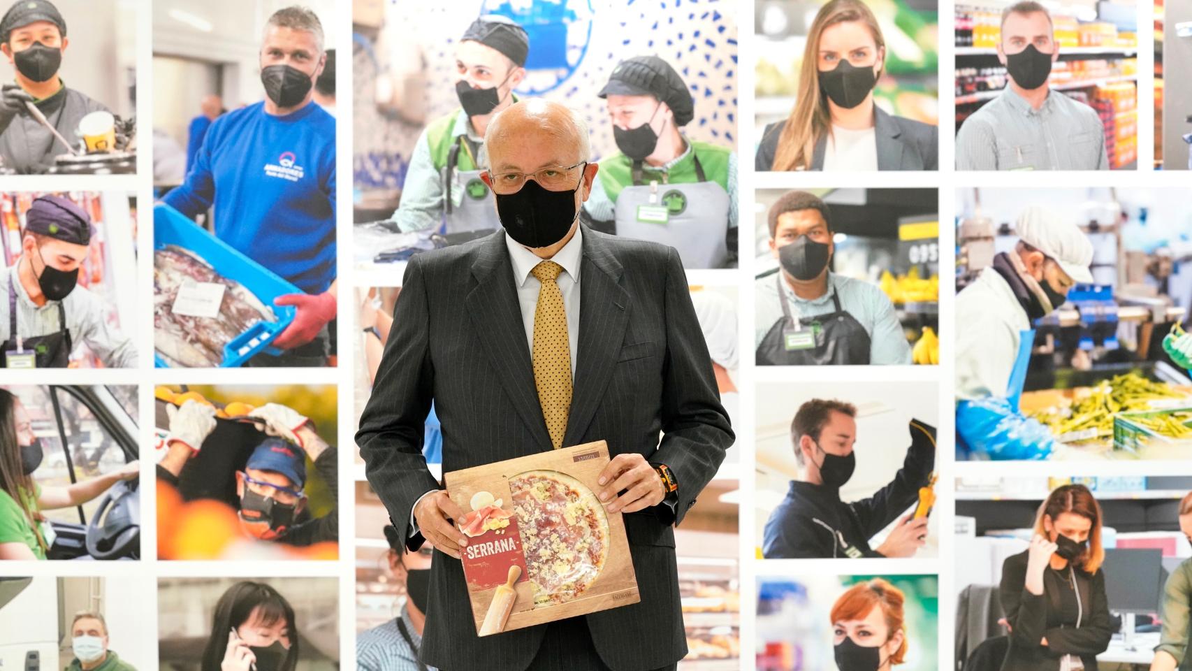 Juan Roig, presidente de Mercadona, durante su rueda de prensa de este martes. EE