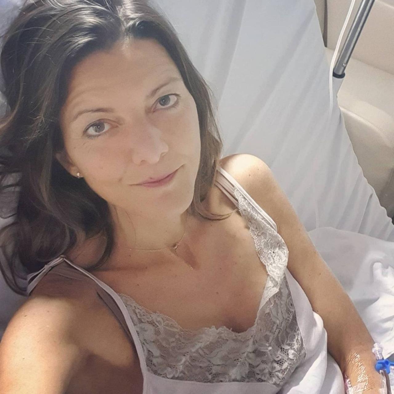 HImar desde la cama del hospital donde estuvo ingresada.