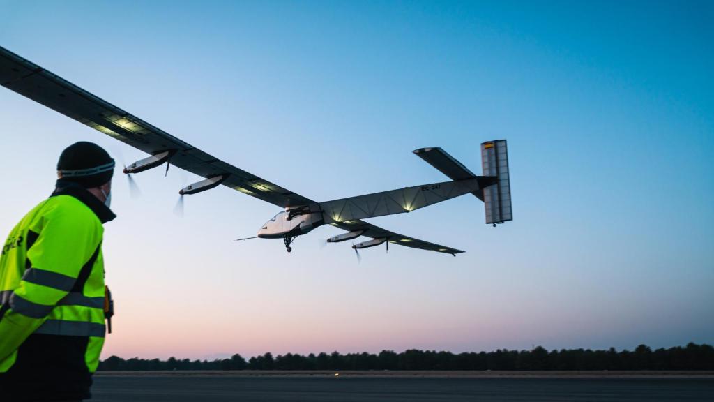 Avión Solar Impulse 2 de Skydweller