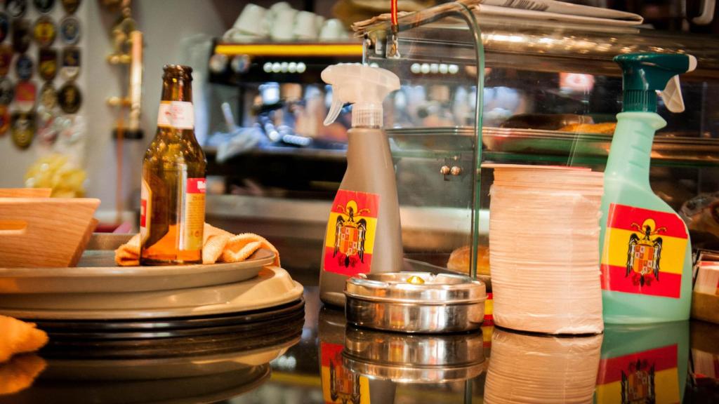 Los esprays de limpieza de Una grande libre.