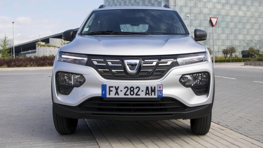 El Dacia Spring es un coche eléctrico de pequeño tamaño.