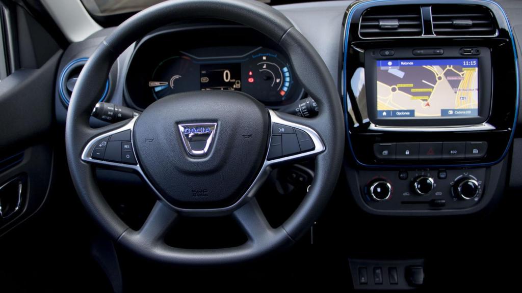 En una toma doméstica, su batería se carga en menos de 14 horas.