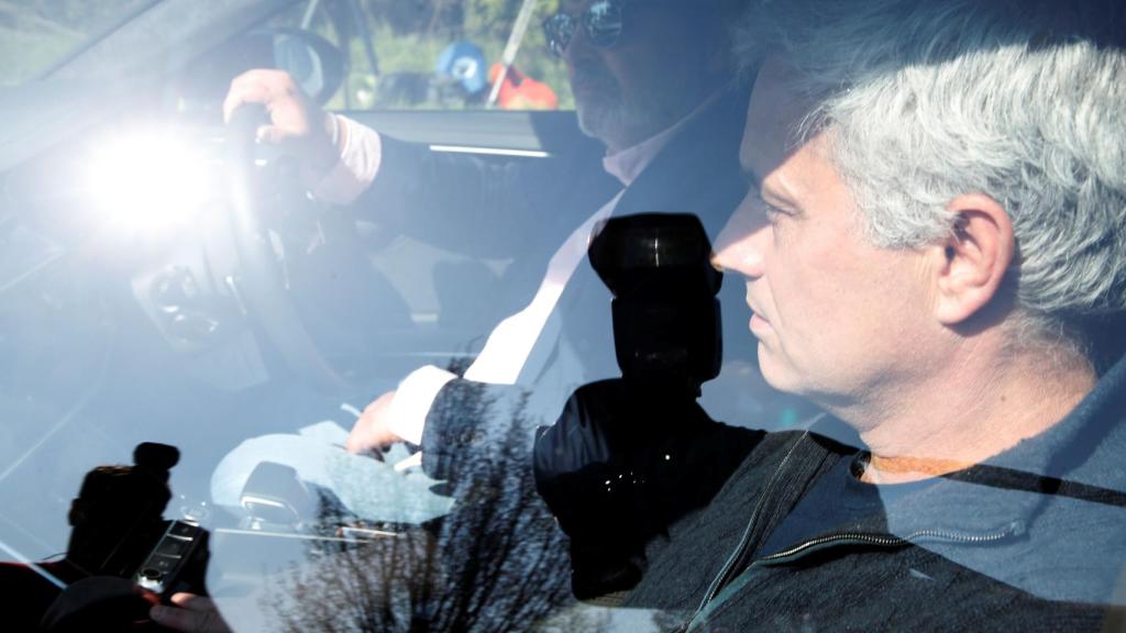 Mourinho abandonando la ciudad deportiva del Tottenham