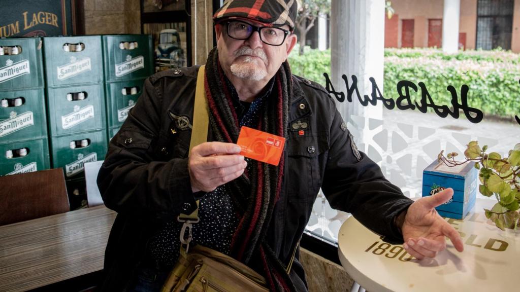 Manuel, ‘el socialista’ del vídeo de Vox, les sale rana: “Abascal vivía de puta madre con Esperanza