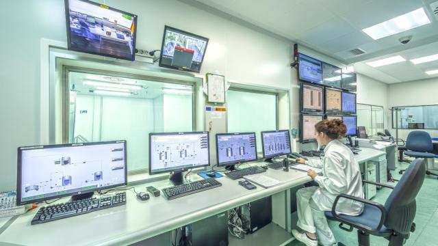 Instalaciones de Laboratorios Rovi en el Parque Tecnológico de la Salud de Granada.