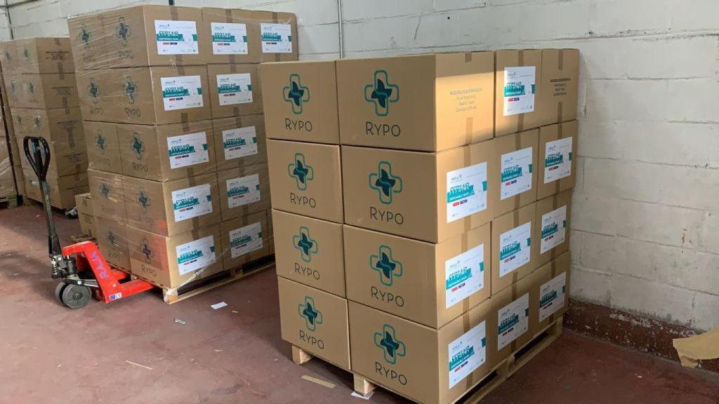 Cajas con material sanitario.