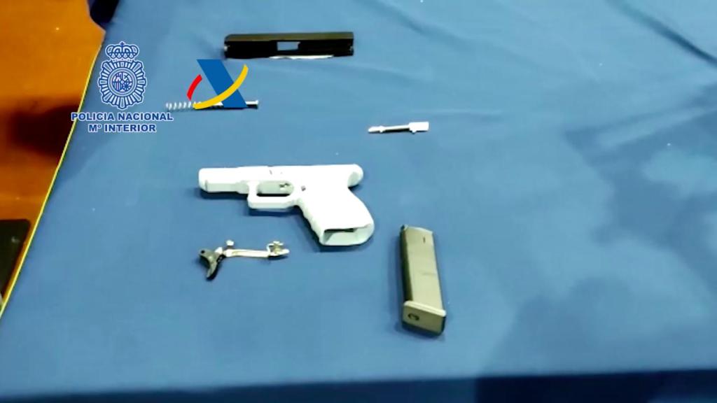 Una de las pistolas fabricadas por esa impresora incautada.