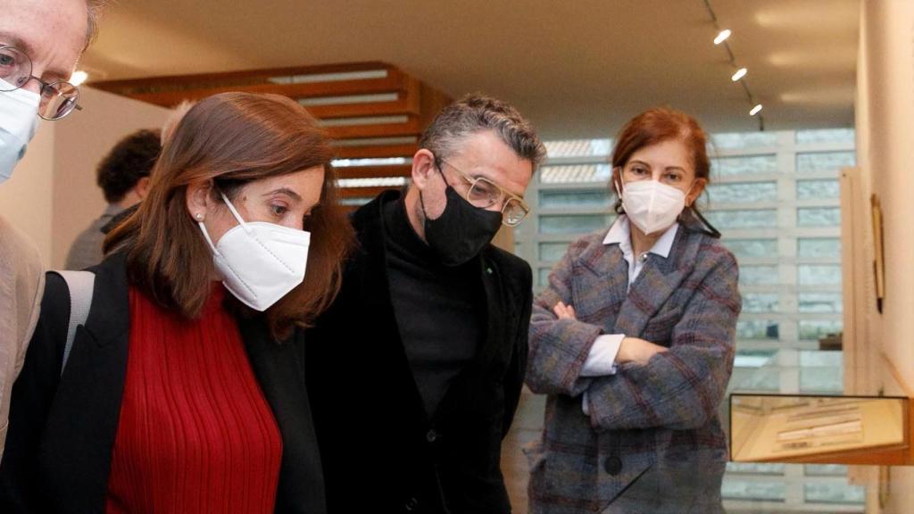 Rómulo Sanjurjo, junto a Inés Rey, en una acto.