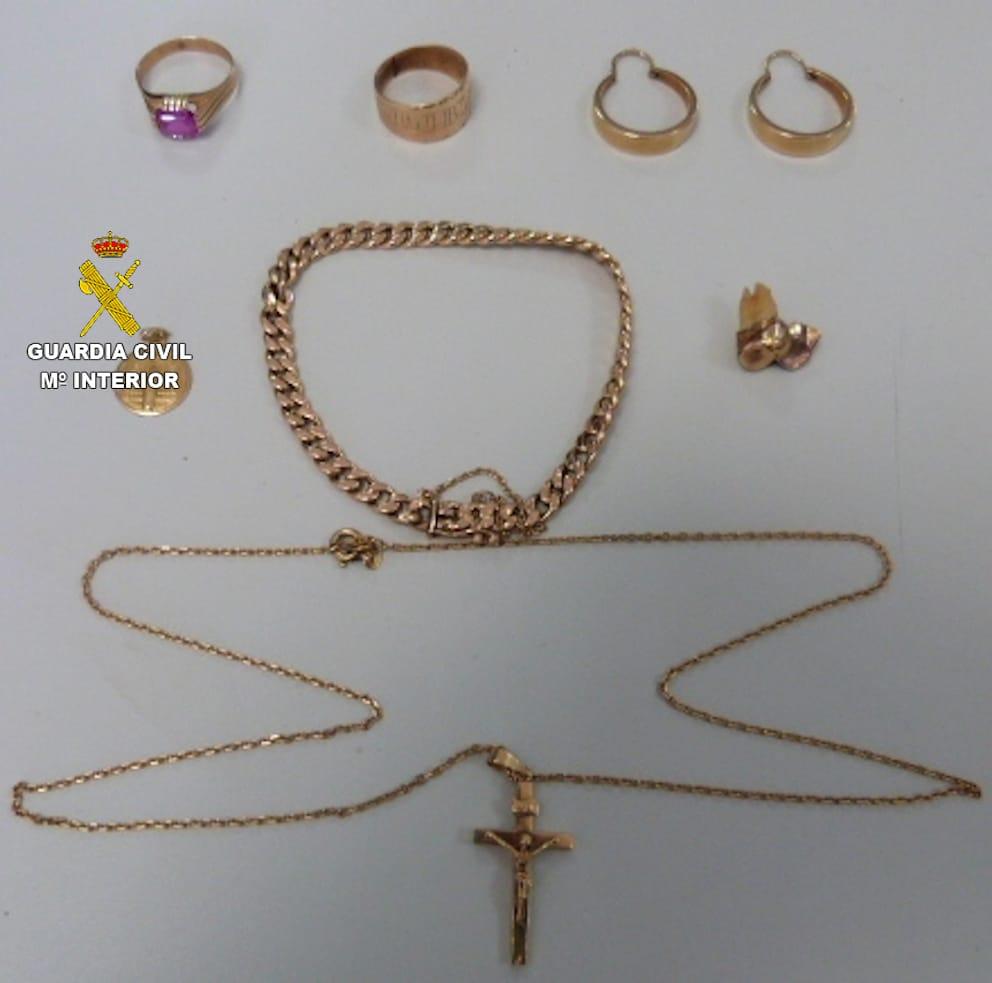 Varias de las joyas robadas (Guardia Civil).