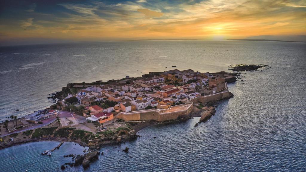 Panorámica de la isla de Tabarca.